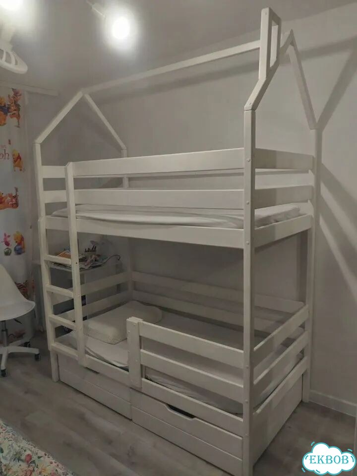 Детская двухярусная кровать домик фото 1