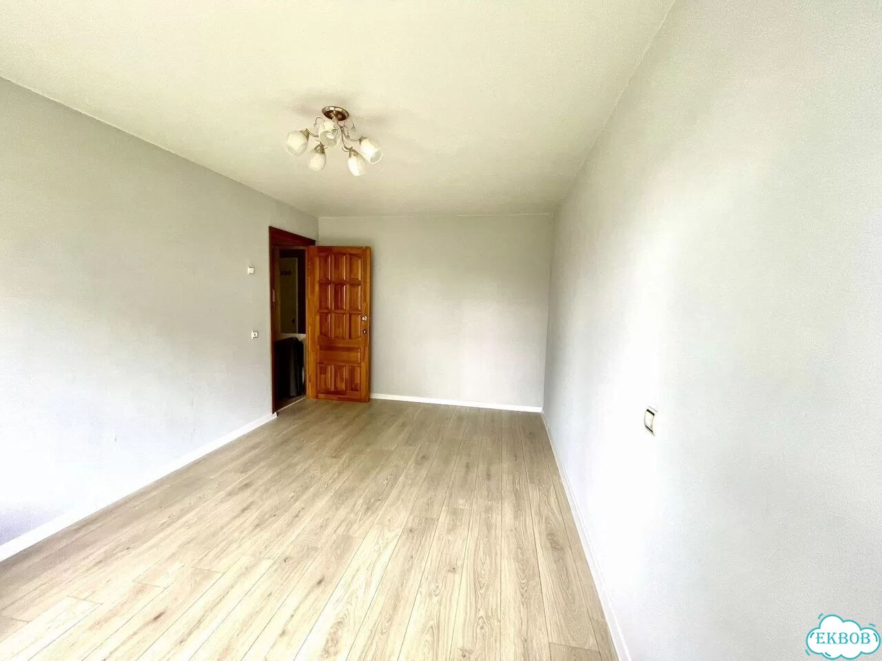 2-к. квартира, 42 м², 5/5 эт. фото 2