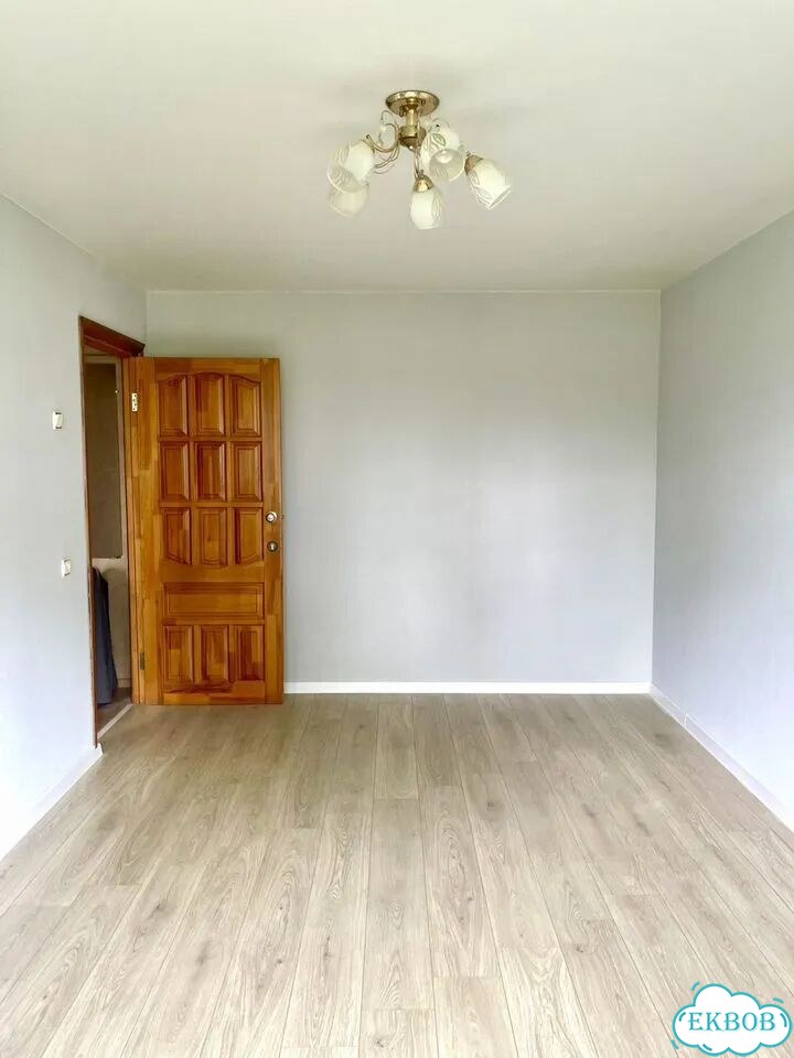 2-к. квартира, 42 м², 5/5 эт. фото 3