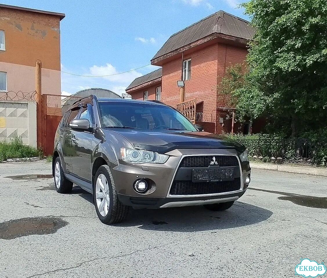 Mitsubishi Outlander 2.4 CVT, 2011, 239 500 км фото 1