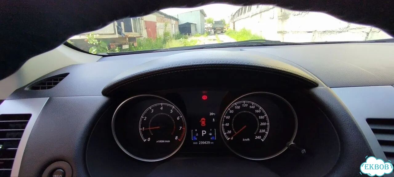 Mitsubishi Outlander 2.4 CVT, 2011, 239 500 км фото 11