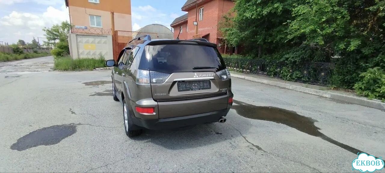 Mitsubishi Outlander 2.4 CVT, 2011, 239 500 км фото 7