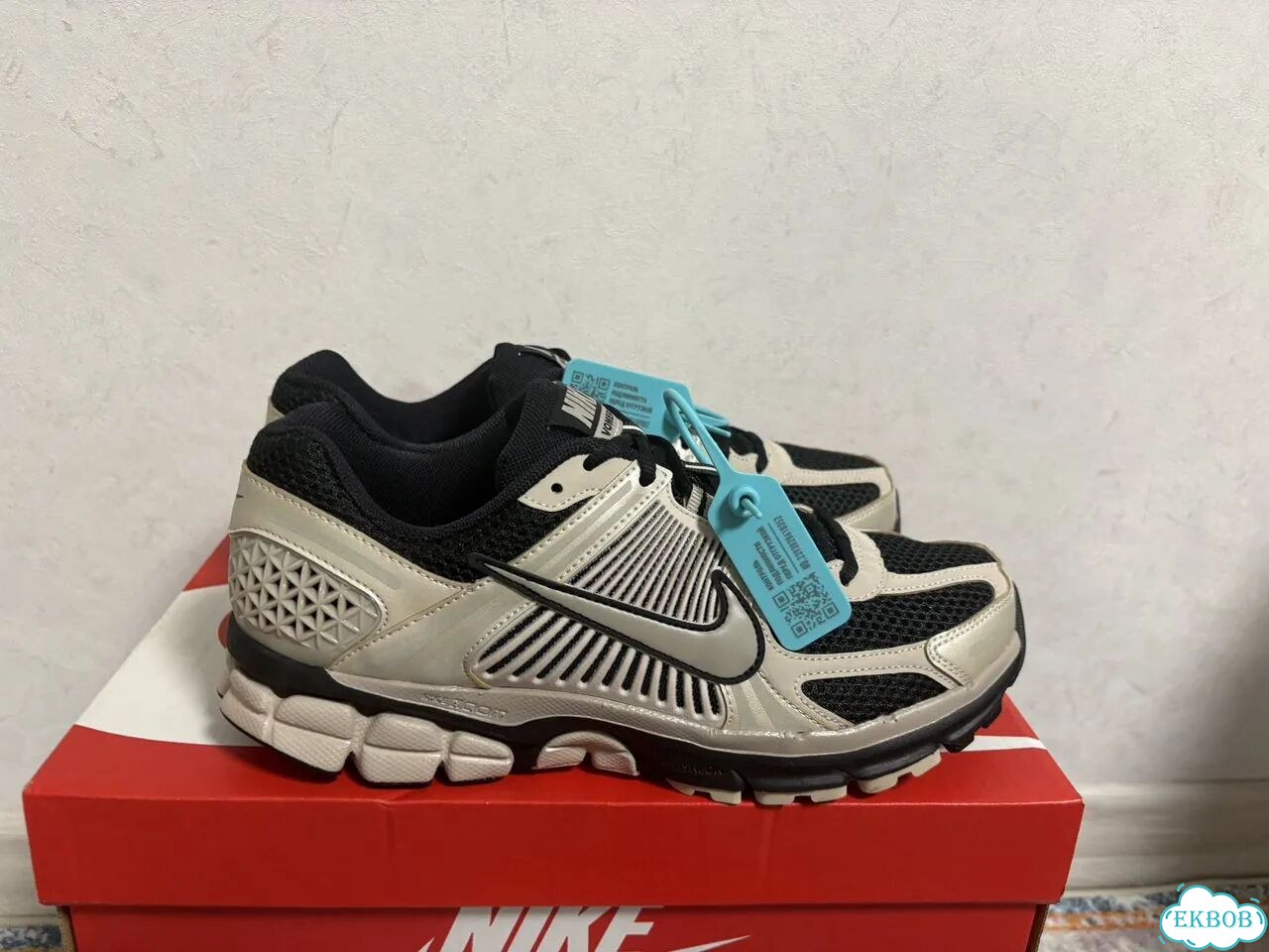 Nike Zoom Vomero 5 Оригинал 42 фото 3