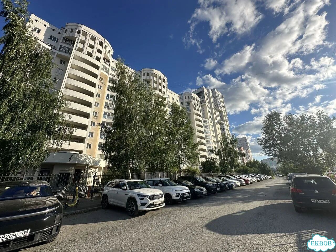 2-к. квартира, 65 м², 10/12 эт. фото 1