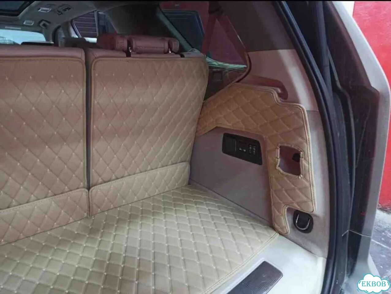 3D коврики в багажник cadillac escalade фото 2