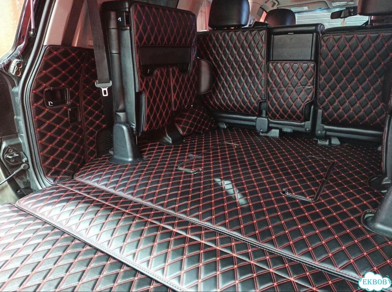 3D коврики в багажник toyota land cruiser 200 фото 3