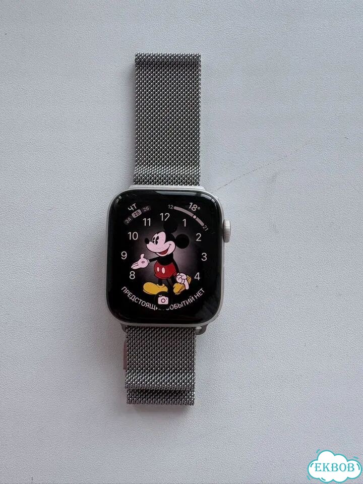 Часы Apple Watch SE три фото 2