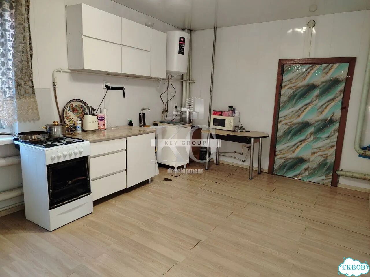 Коттедж 280 м² на участке 8 сот. фото 8