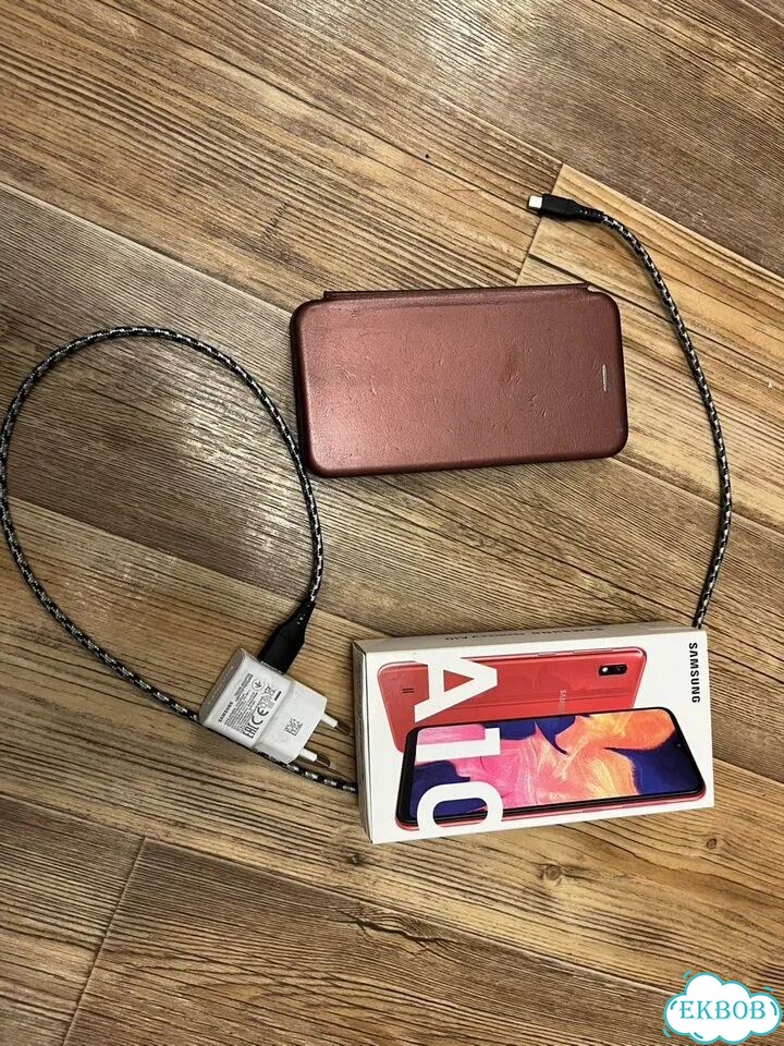 Samsung Galaxy A10, 2/32 ГБ, 2 SIM фото 2