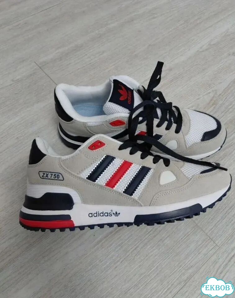 Кроссовки adidas фото 2