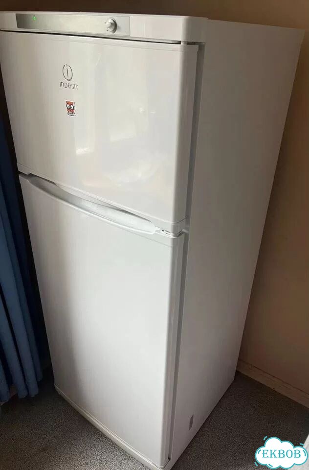 Холодильник indesit бу фото 1