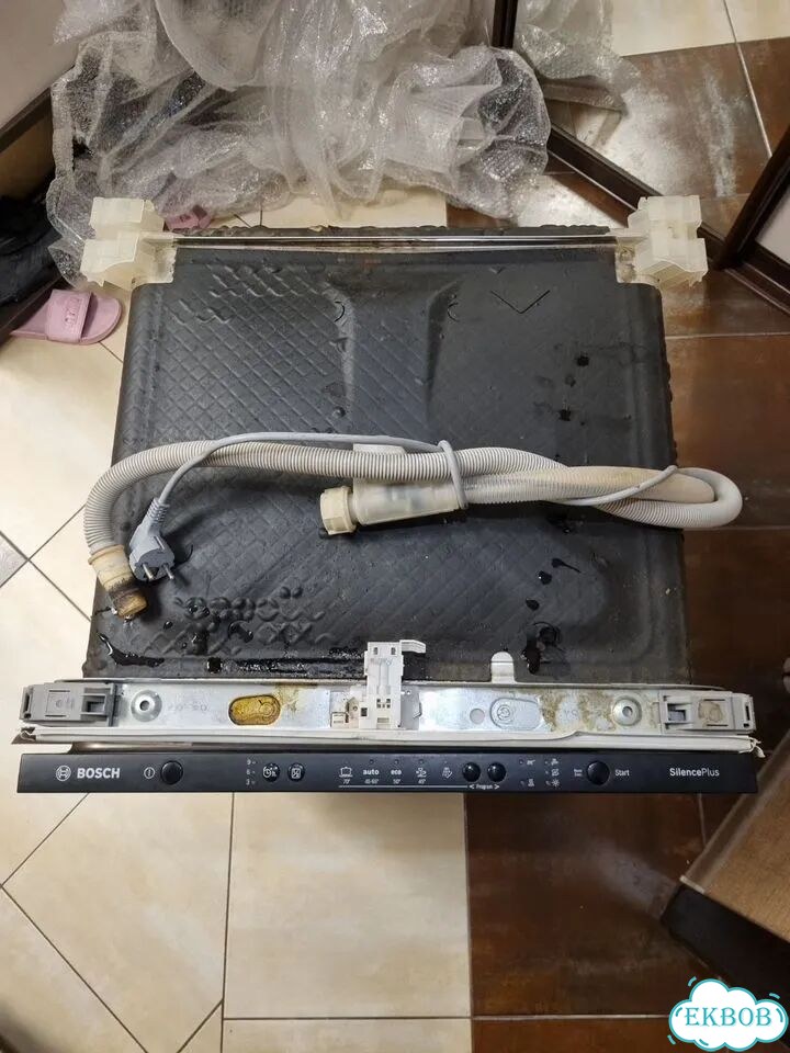 Встраиваемая посудомоечная машина Bosch SMV50E10RU фото 5