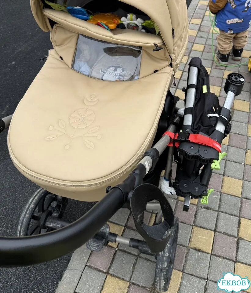 Buggypod дополнительное сидение на коляску фото 4