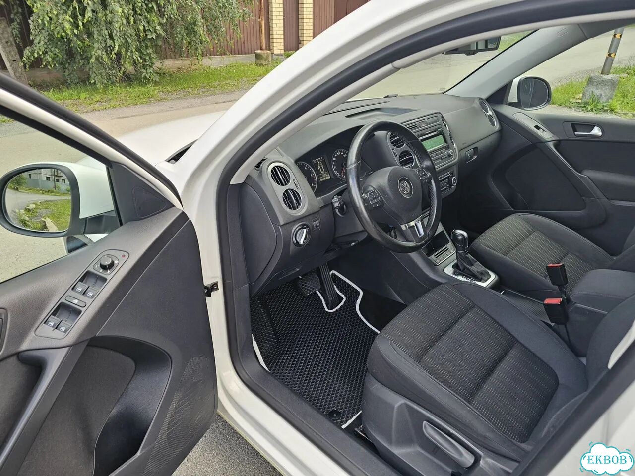 Volkswagen Tiguan 2.0 AT, 2011, 209 347 км фото 10