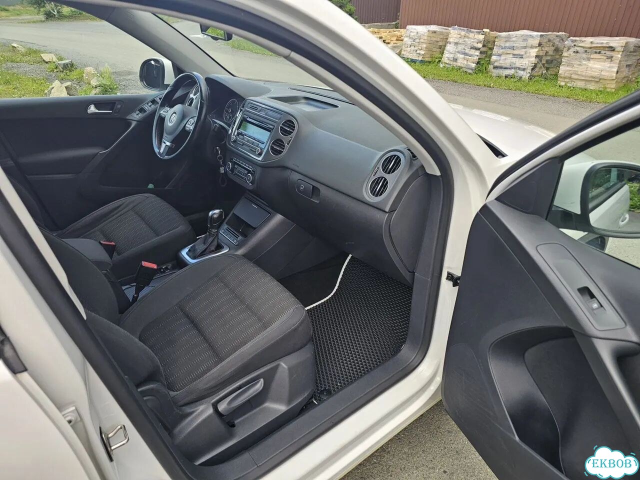 Volkswagen Tiguan 2.0 AT, 2011, 209 347 км фото 11