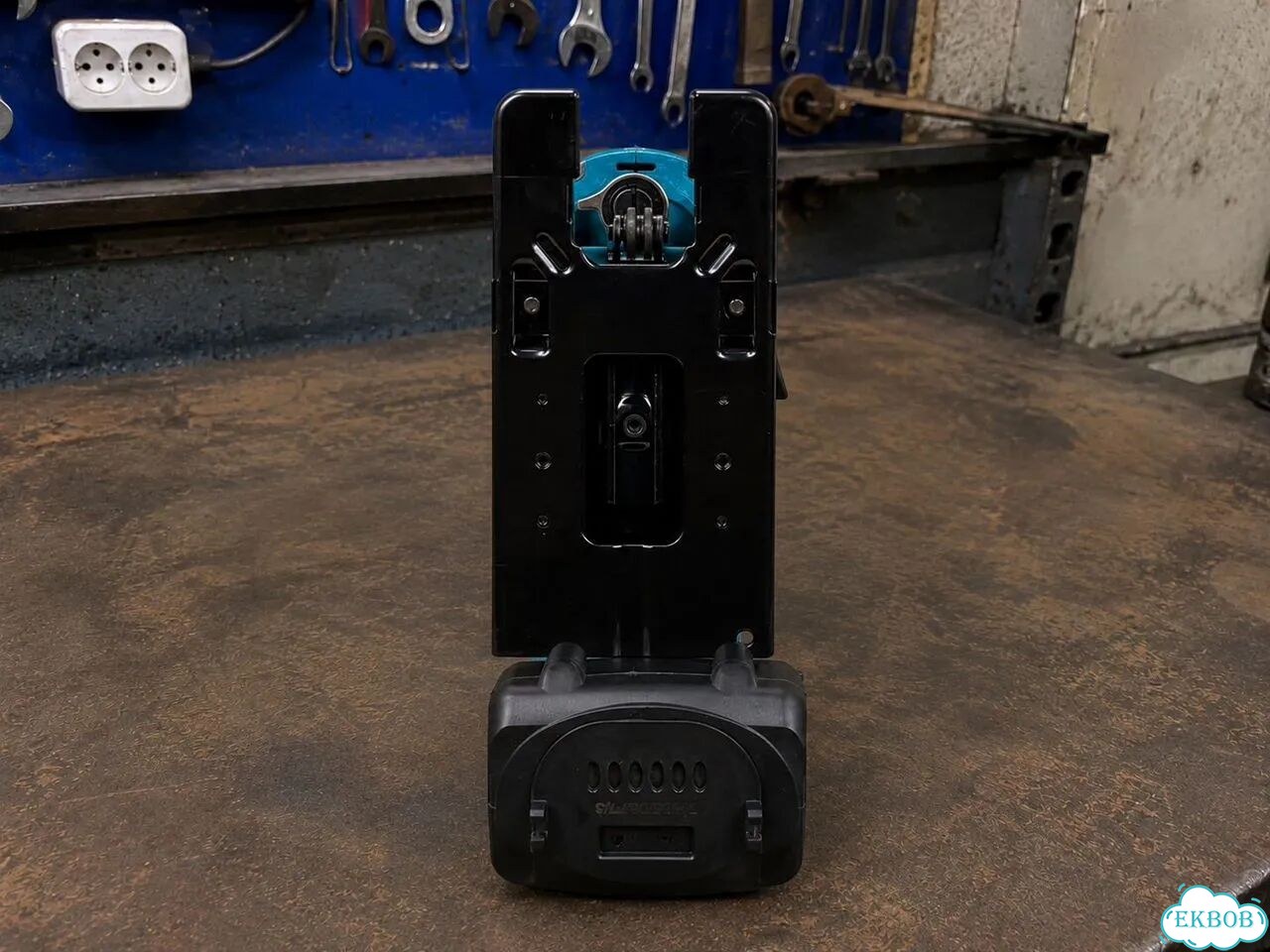 Лобзик аккумуляторный Makita M45 фото 3