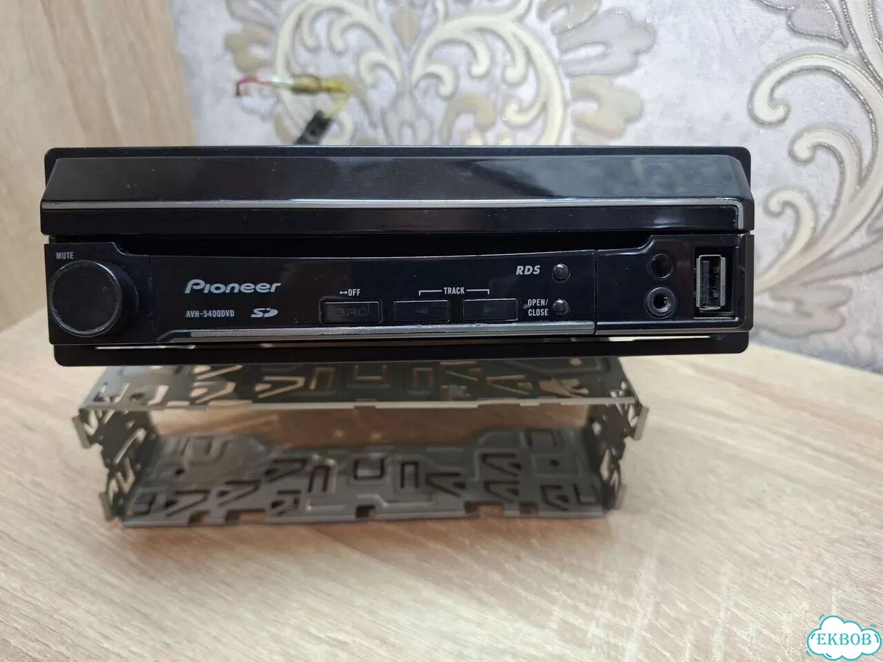 Продам Магнитола Pioneer AVH-5400DVD фото 4