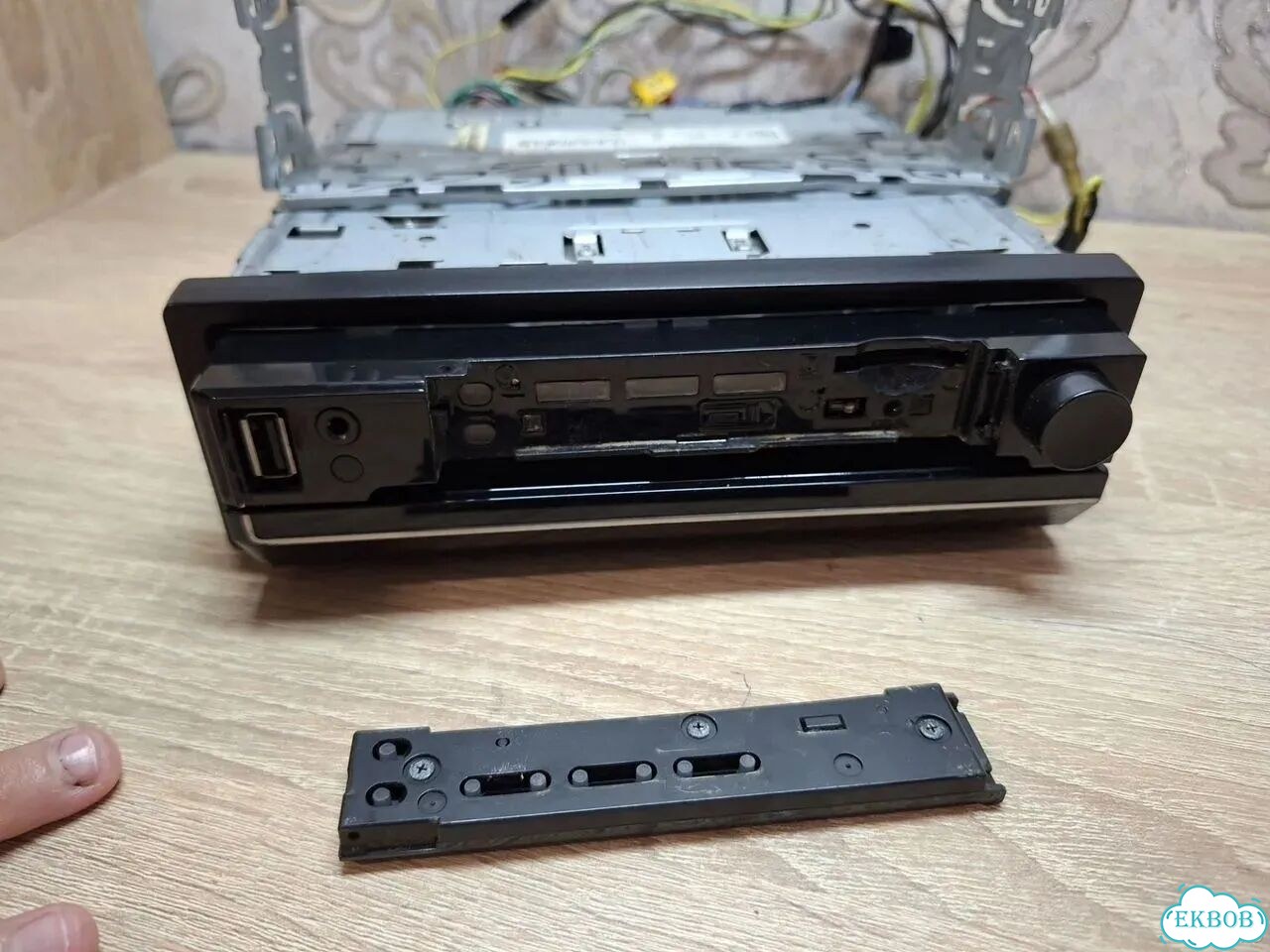 Продам Магнитола Pioneer AVH-5400DVD фото 6