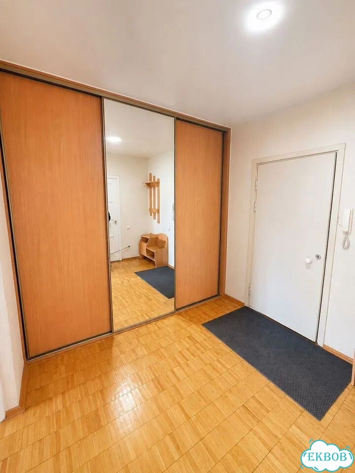 1-к. квартира, 42 м², 9/10 эт. фото 3