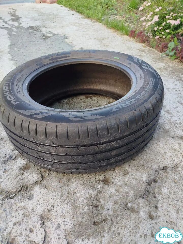 Nokian Tyres Hakka Black 2 235/55 R17 200V фото 1