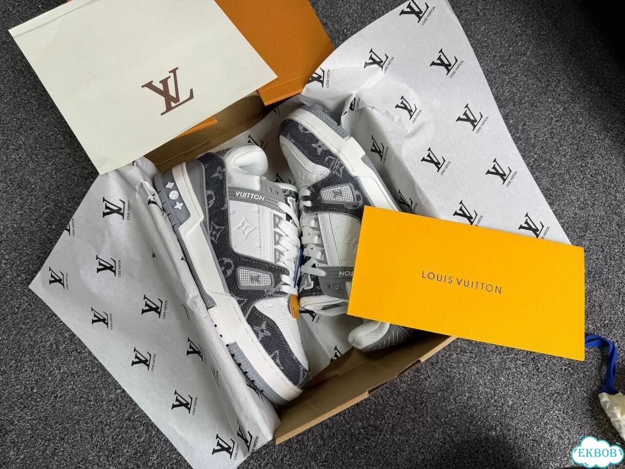 Кроссовки Louis Vuitton Trainer тренд фото 4