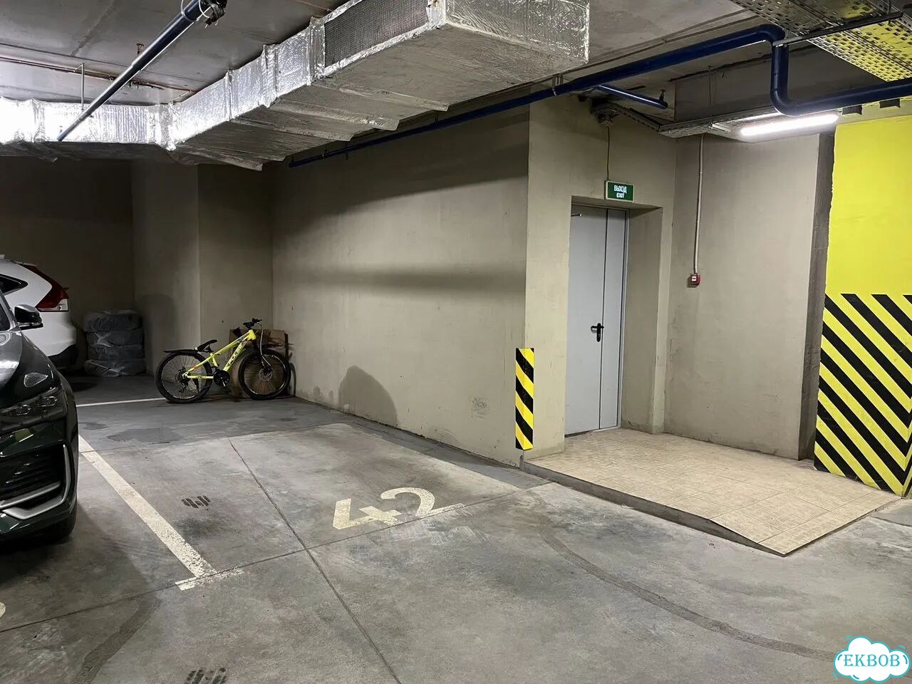 Машиноместо, 14 м² фото 1