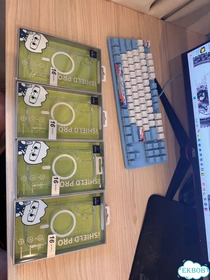 Чехол на iPhone 16 фото 2