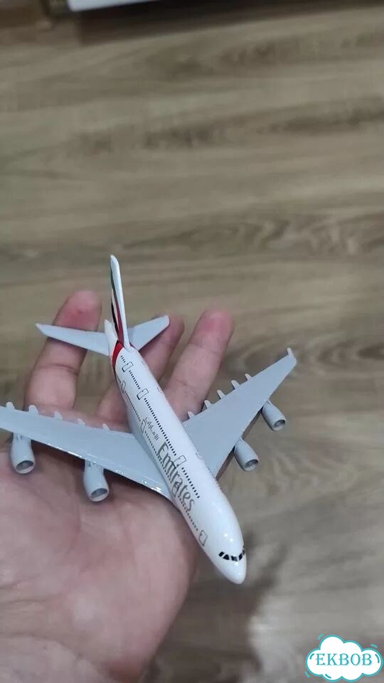 Модель самолета Аэробус а380 фото 1