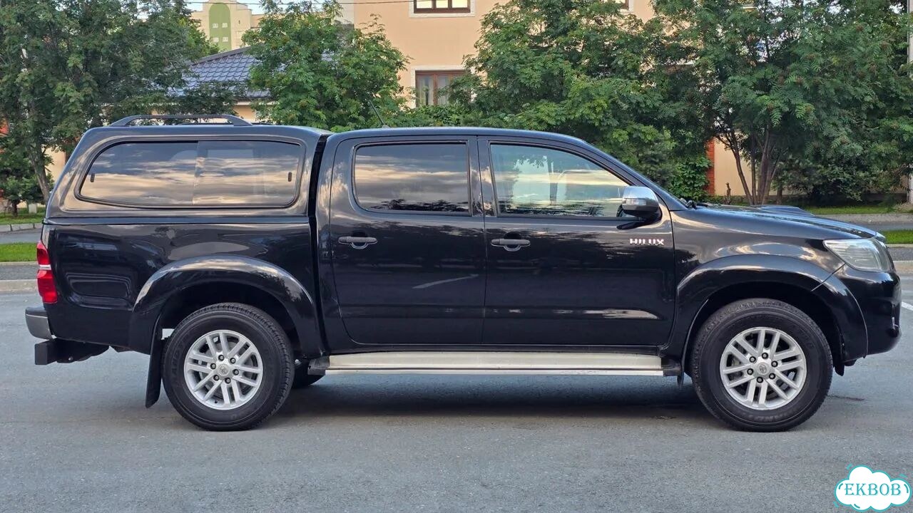 Toyota Hilux 3.0 AT, 2014, 180 000 км фото 2