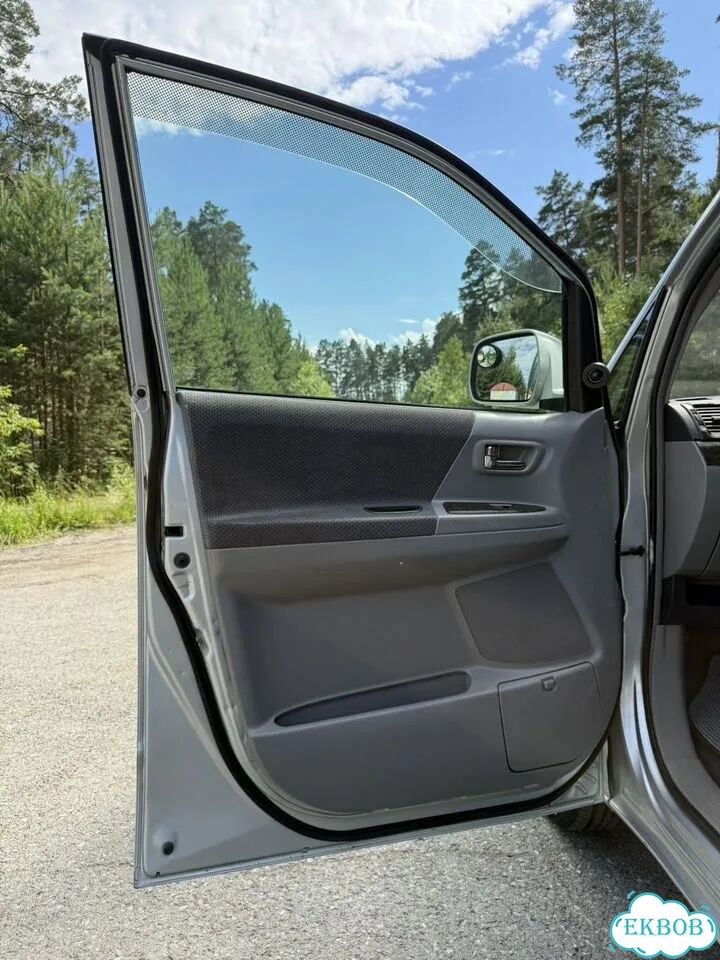 Toyota Noah 2.0 AT, 2003, 230 000 км фото 10