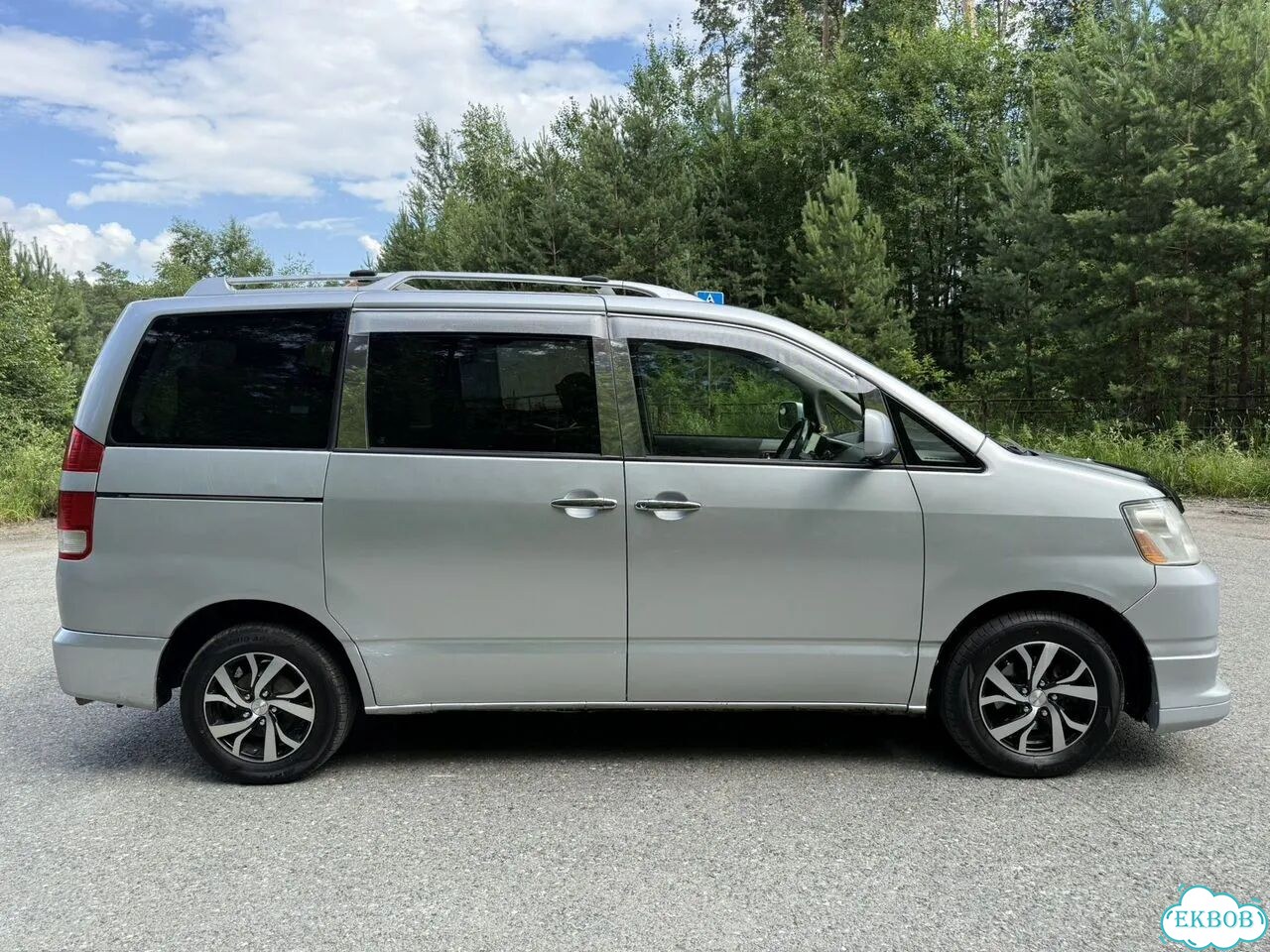 Toyota Noah 2.0 AT, 2003, 230 000 км фото 7