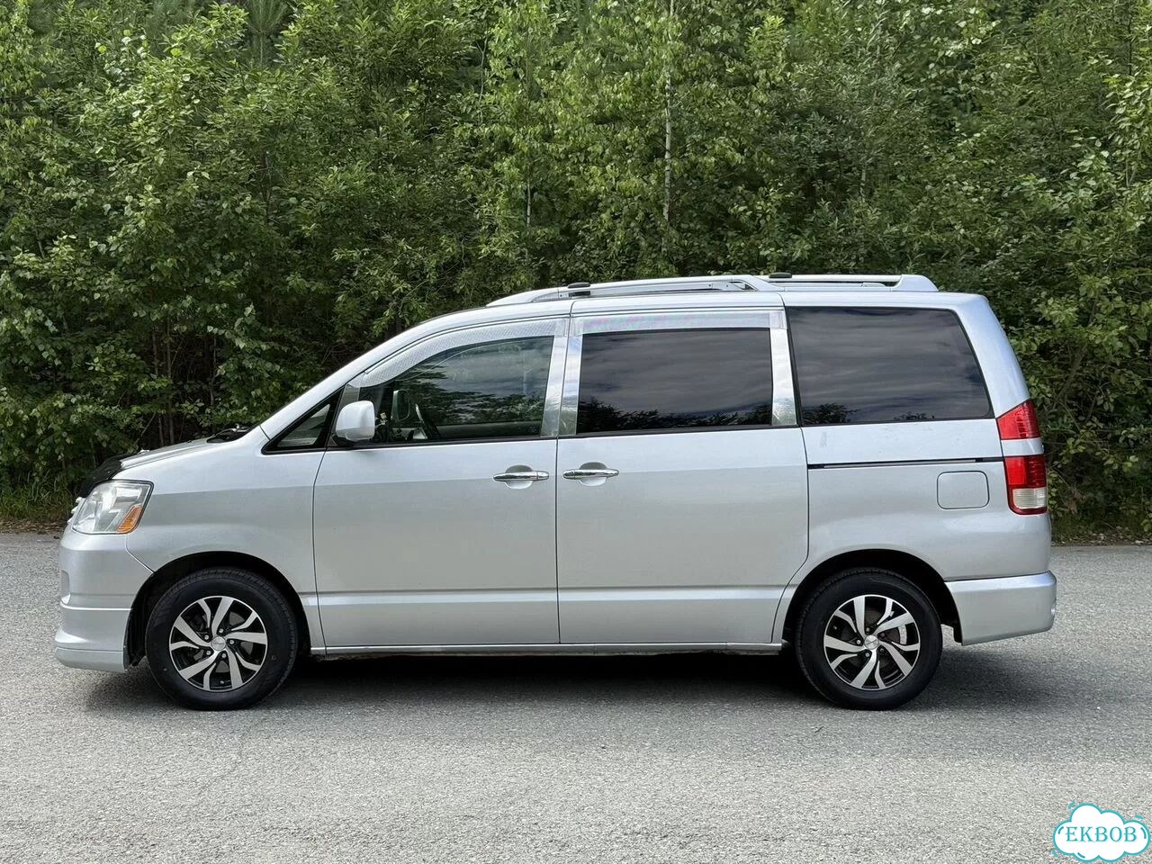 Toyota Noah 2.0 AT, 2003, 230 000 км фото 8