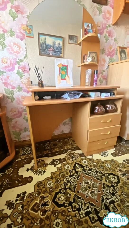 Туалетный столик с зеркалом фото 1