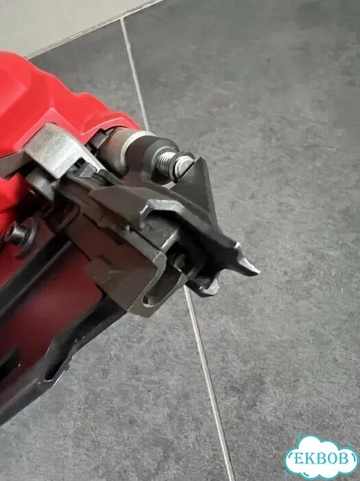 Акум. гвоздозабиватель Milwaukee M18 FFN фото 5