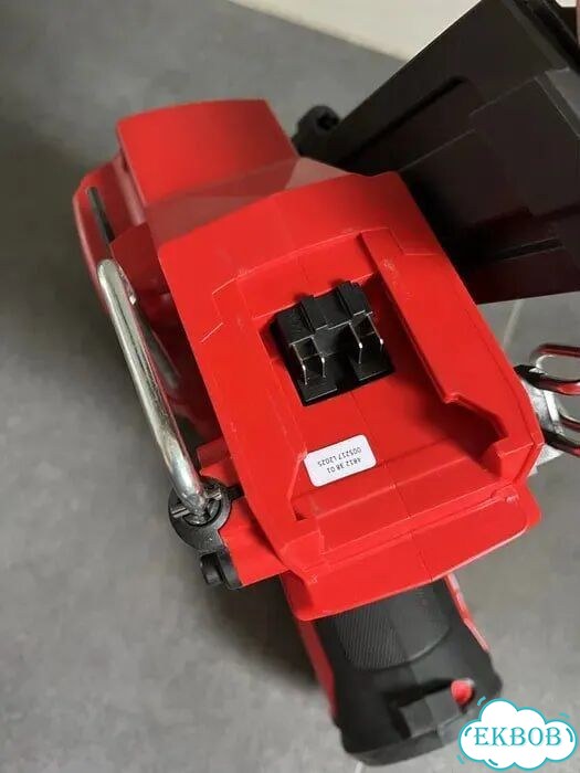 Акум. гвоздозабиватель Milwaukee M18 FFN фото 6