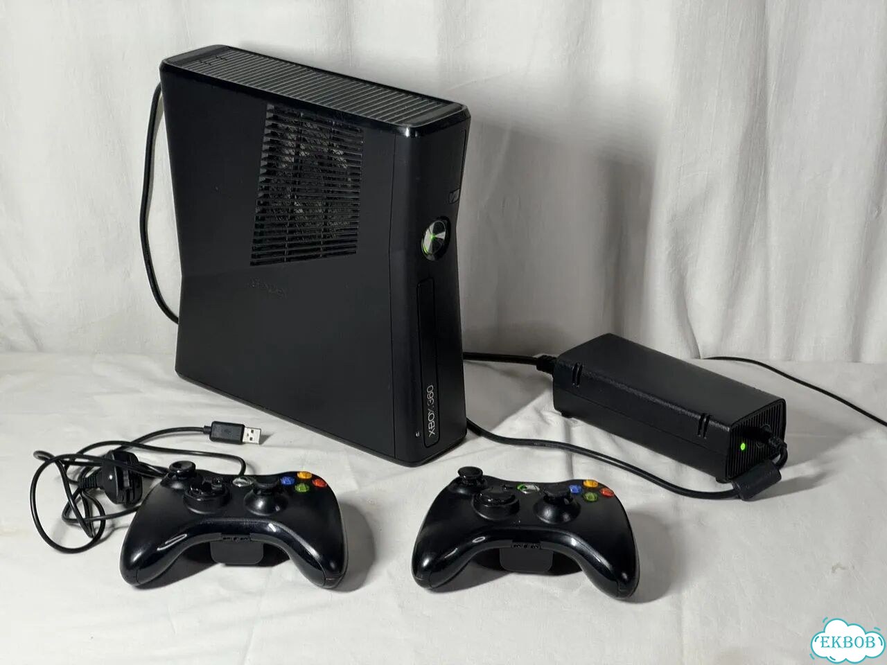 Xbox 360 slim прошитый freeboot aurora фото 1