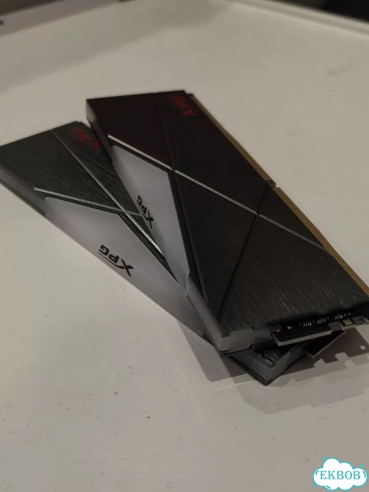 XPG 16gb ddr4 3600Mhz RGB фото 1