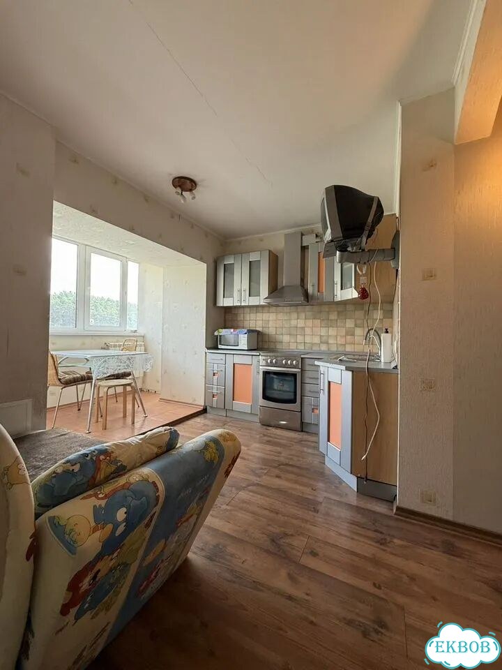 2-к. квартира, 58 м², 4/10 эт. фото 4