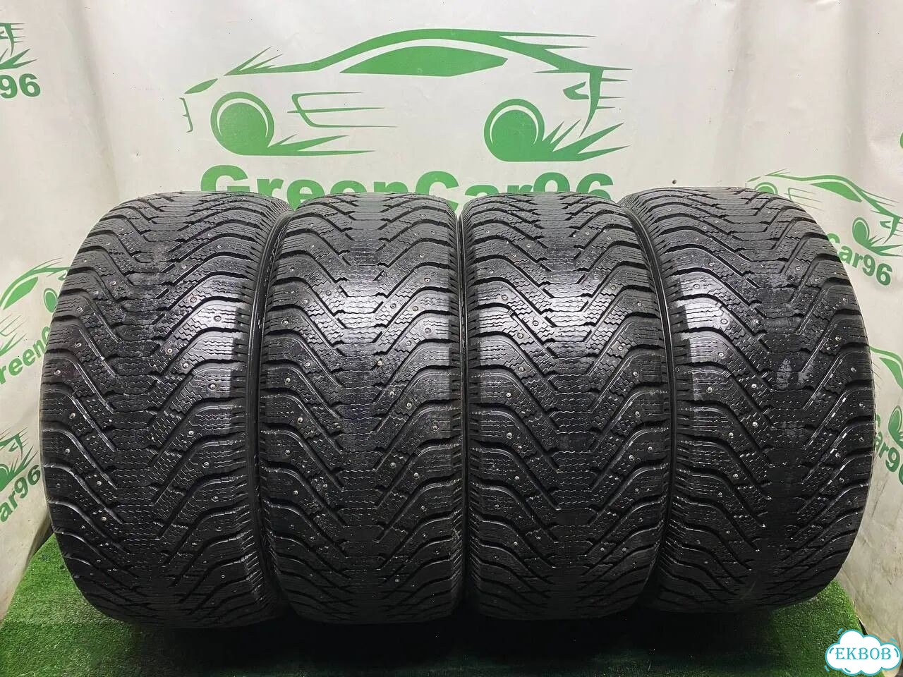 Goodyear UltraGrip 500 SUV 235/65 R17 фото 1