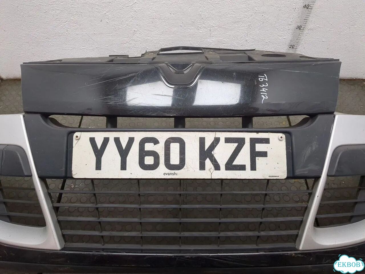 Бампер передний Renault Megane 3 фото 3