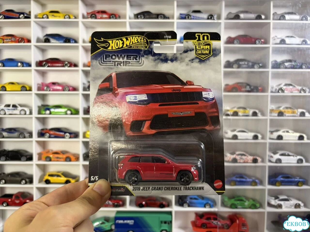 Hot Wheels Premium 2019 Jeep Grand Cherokee фото 1