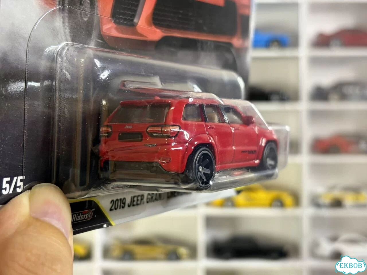 Hot Wheels Premium 2019 Jeep Grand Cherokee фото 3