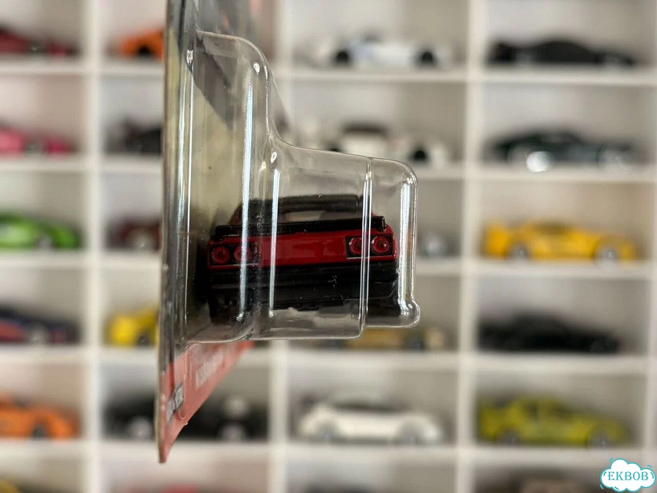 Hot Wheels Premium Nissan Skyline RS (KDR30) фото 4