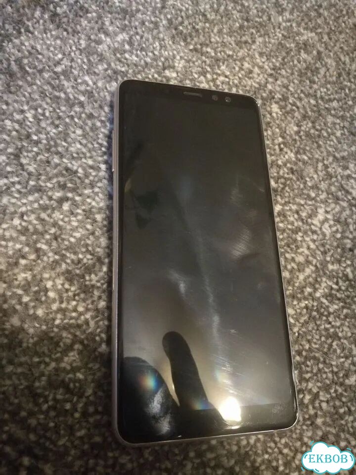 Samsung Galaxy A8+, 4/32 ГБ, 2 SIM фото 3