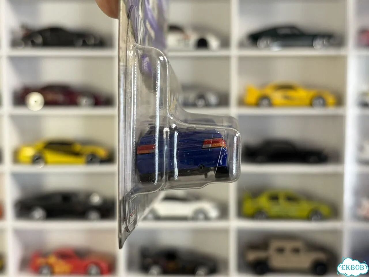 Hot Wheels Premium 1999 Nissan Maxima фото 2