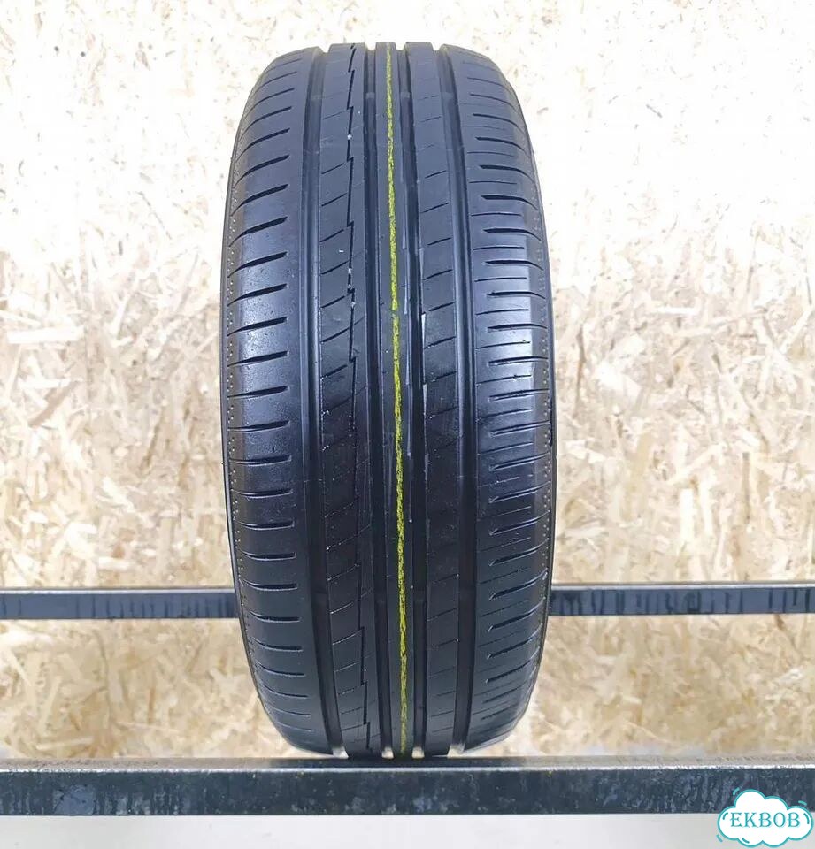 Yokohama BluEarth AE50 215/60 R16 99R фото 1