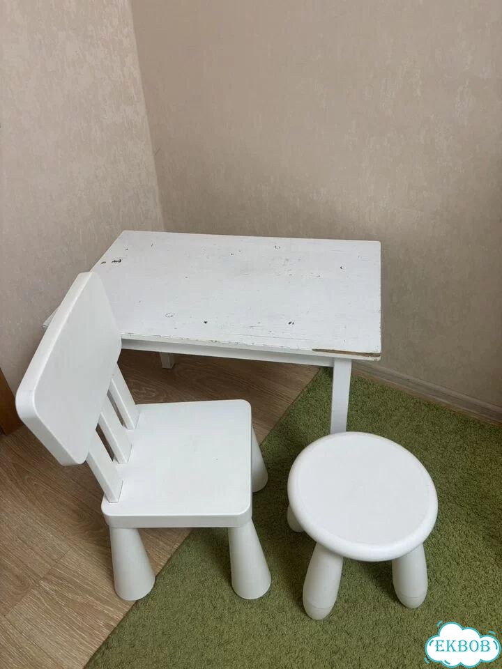 Детский стол и 2 стула IKEA фото 1