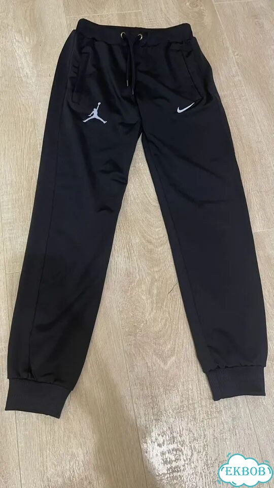Спортивные штаны nike детские 146-152 фото 1