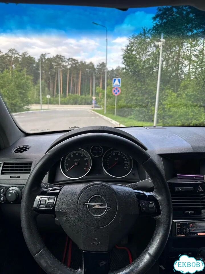 Opel Astra GTC 1.6 MT, 2008, 280 000 км фото 11