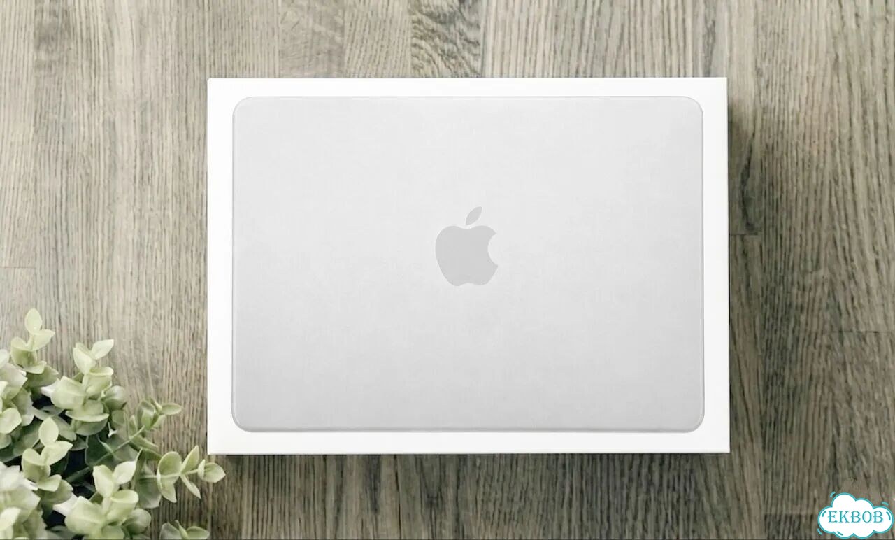 MacBook 13 Neo (2026) 8/512 Silver фото 1